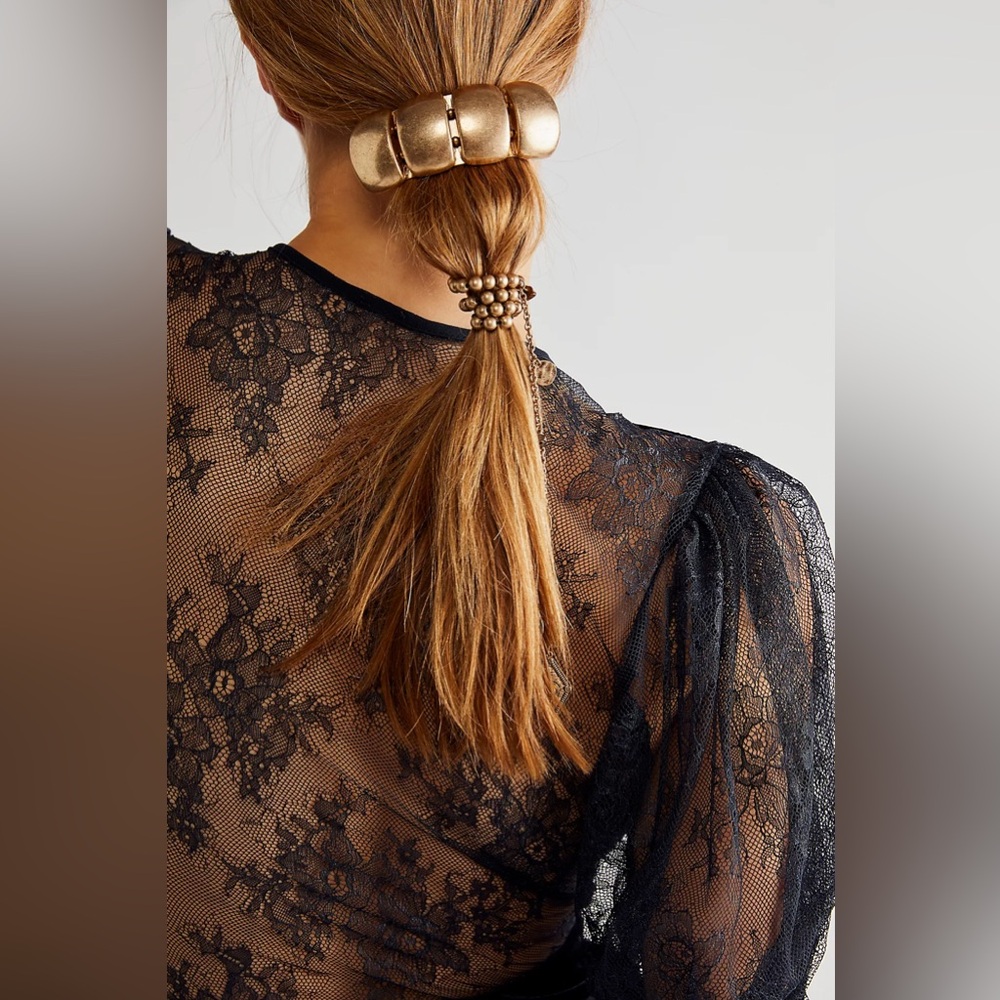 New🌟Free People-Chunky Bun Barrette